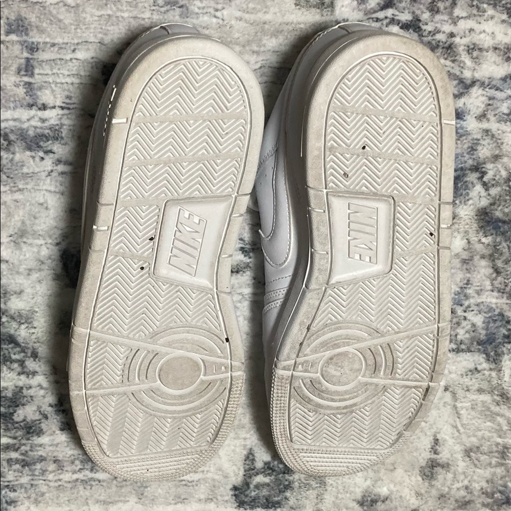 Nike Air Force 1 Low Casual Sneakers - Picture 5 of 9